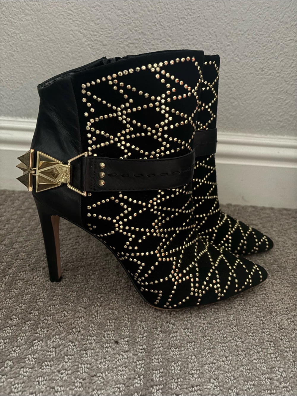 Sam Edelman gold studded ankle boots size 7